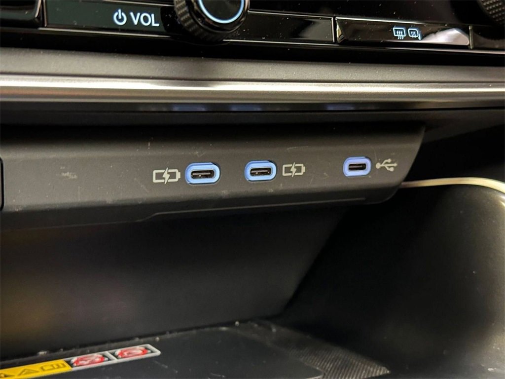 Used 2024 Lexus RZ 300e Premium image 29