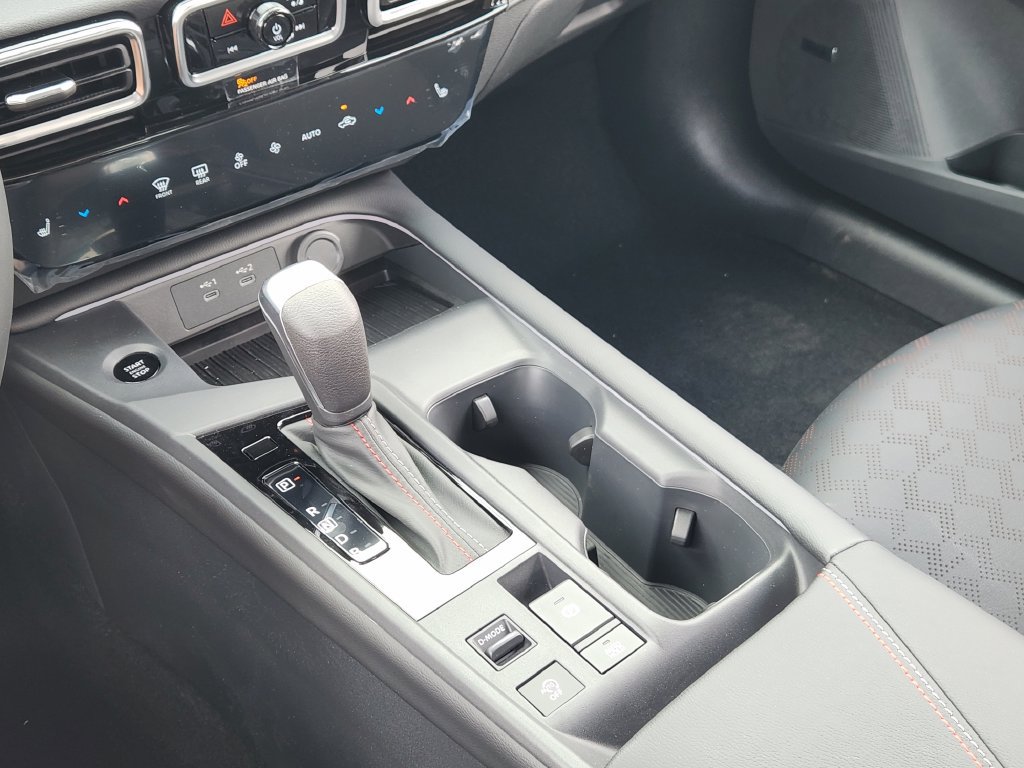 New 2026 Nissan Sentra SR w/ SR Premium Package FWD image 15