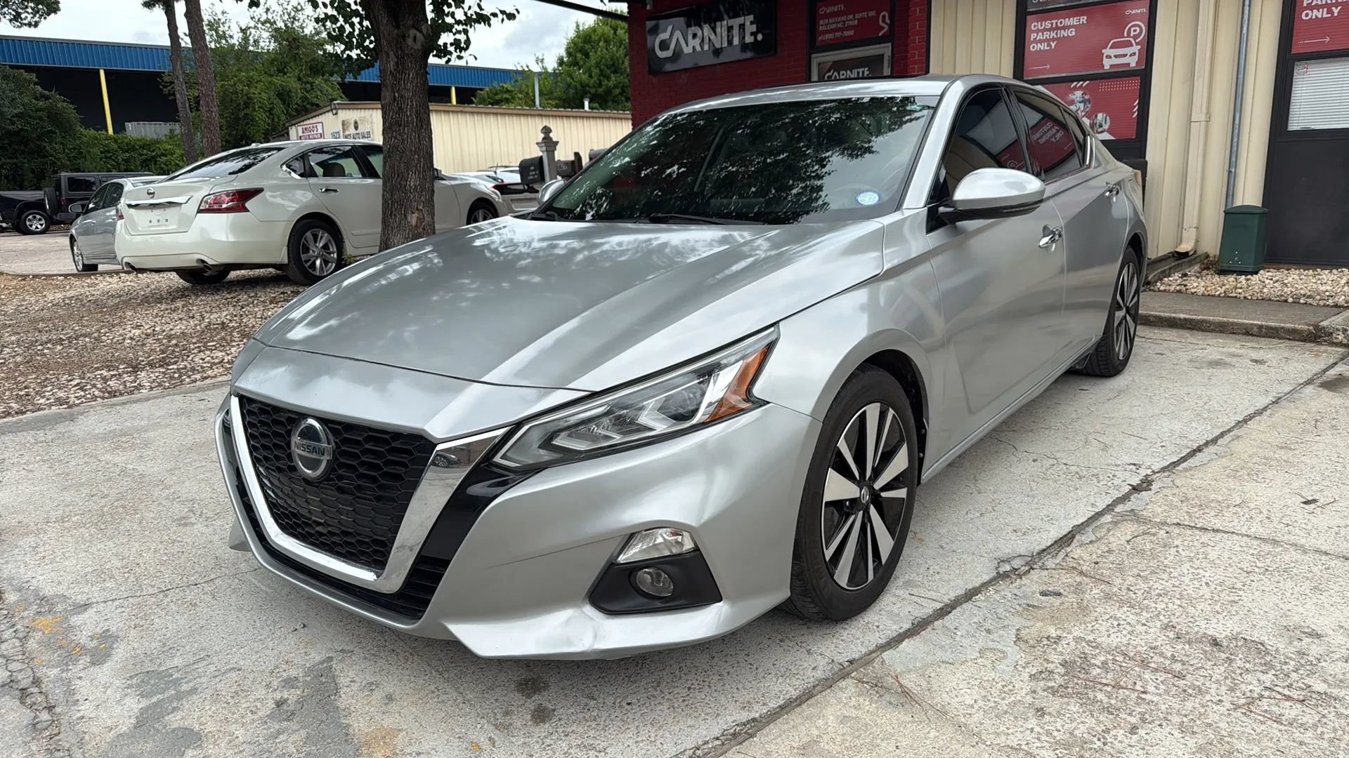 Used 2019 Nissan Altima 2.5 SL FWD image 1