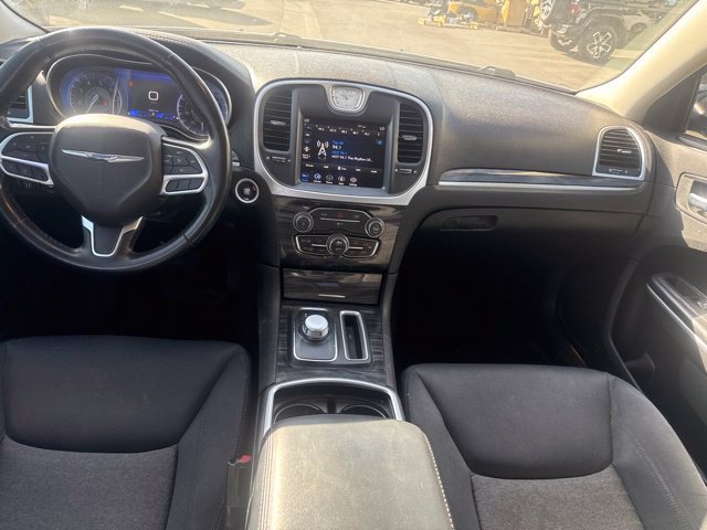 Used 2022 Chrysler 300 Touring w/ Sport Appearance Package RWD image 10