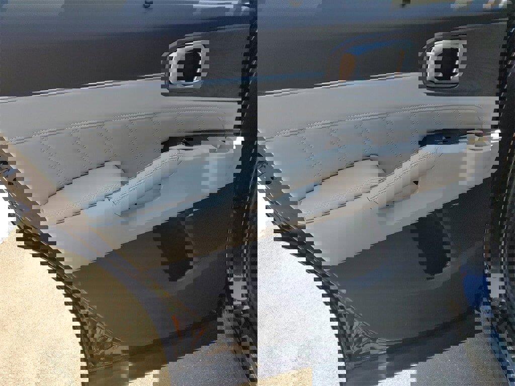 New 2026 Kia Sorento SX image 24