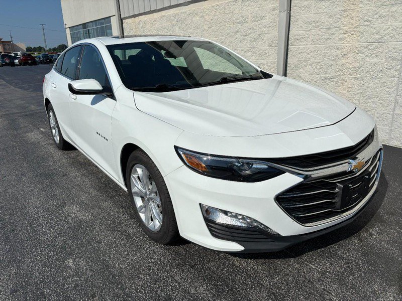 Used 2024 Chevrolet Malibu LT FWD image 2