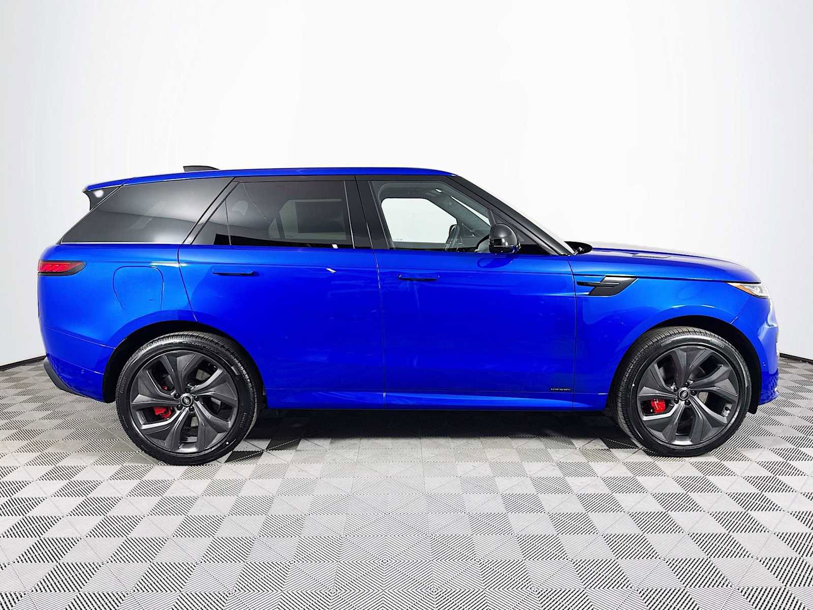 New 2025 Land Rover Range Rover Sport Autobiography image 3