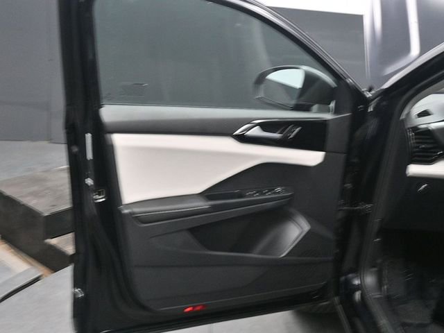 Used 2025 Volkswagen Taos S AWD/4WD image 15