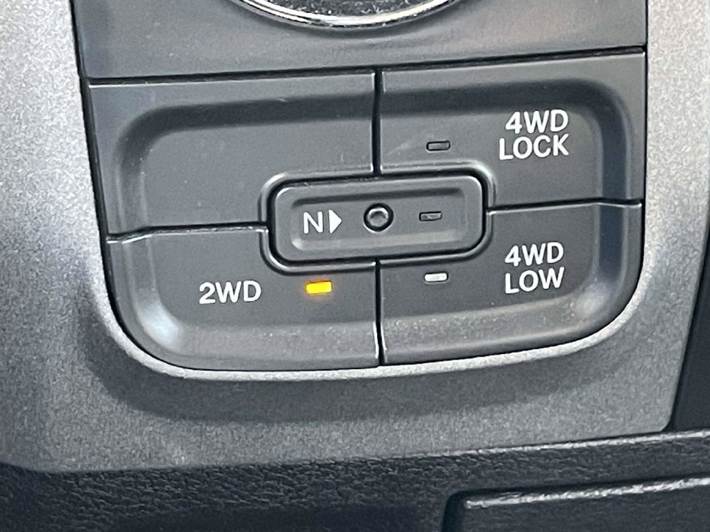 Used 2015 RAM 1500 Express AWD/4WD image 37
