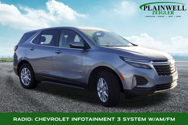 Used 2023 Chevrolet Equinox LT w/ Driver Convenience Package image 4