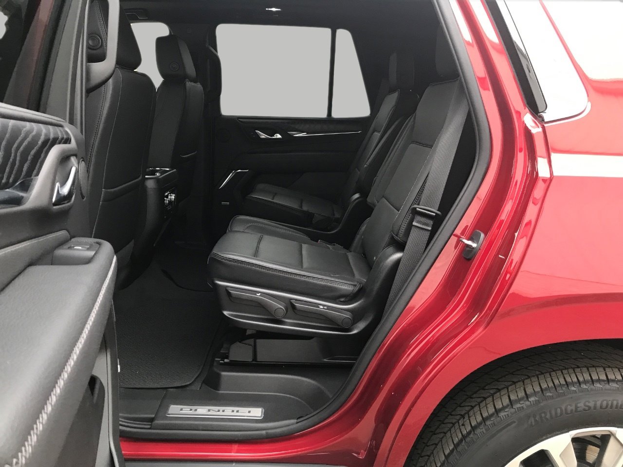 Certified 2023 GMC Yukon Denali w/ Max Trailering Package image 30