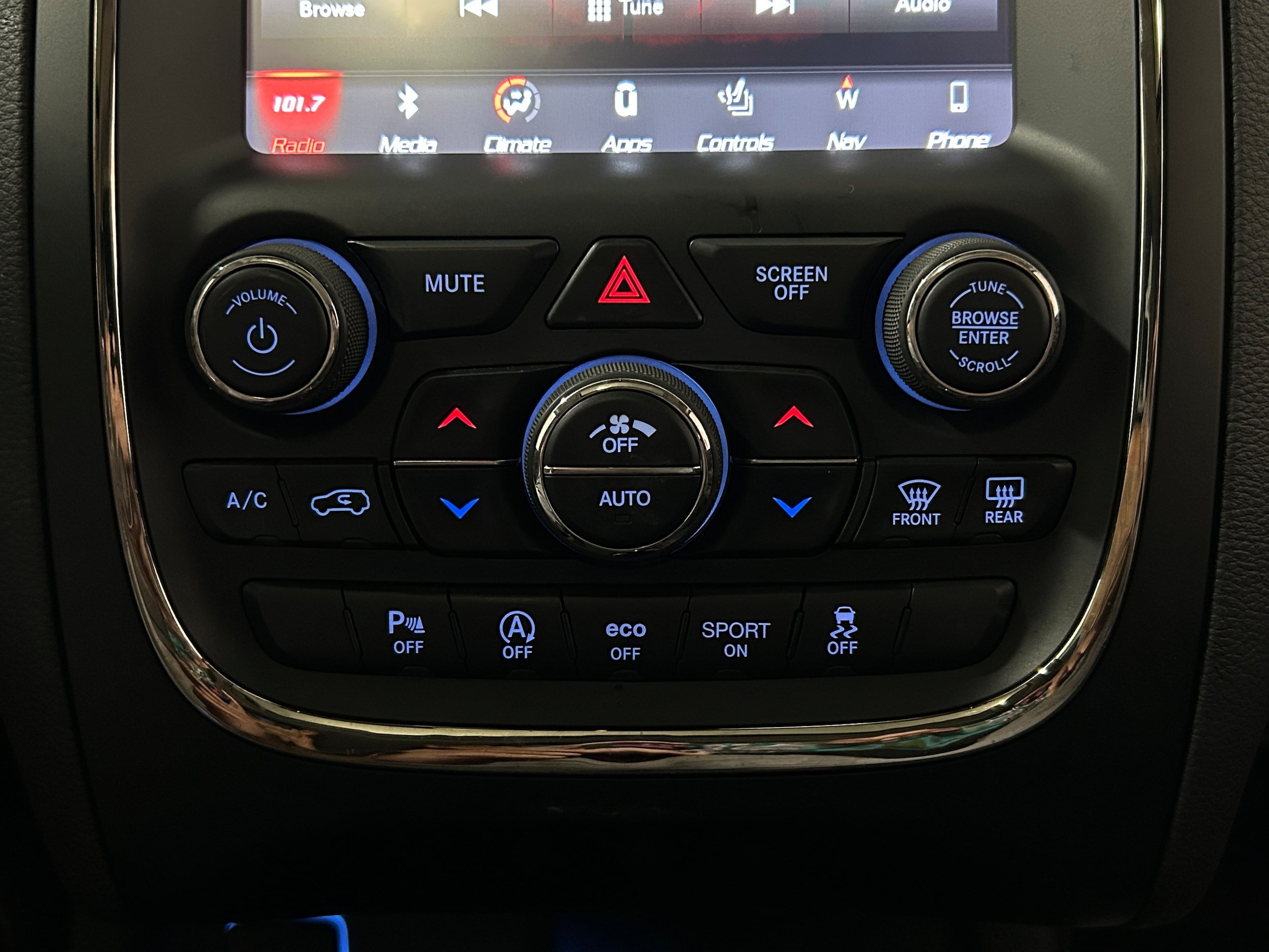 Used 2018 Dodge Durango GT w/ Premium Group AWD/4WD image 12