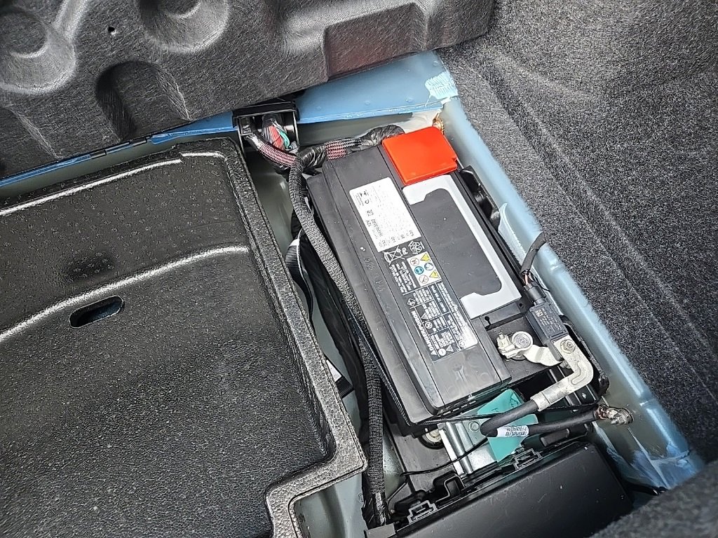 Used 2023 Dodge Challenger SXT w/ Cold Weather Group image 82