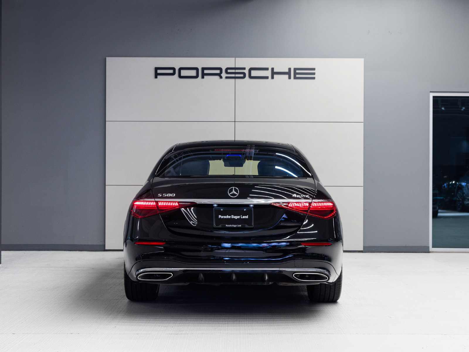 Used 2023 Mercedes-Benz S 580 4MATIC Sedan image 6