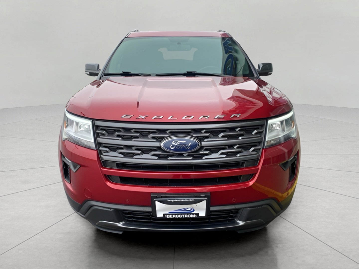 Certified 2018 Ford Explorer XLT w/ Equipment Group 202A image 2