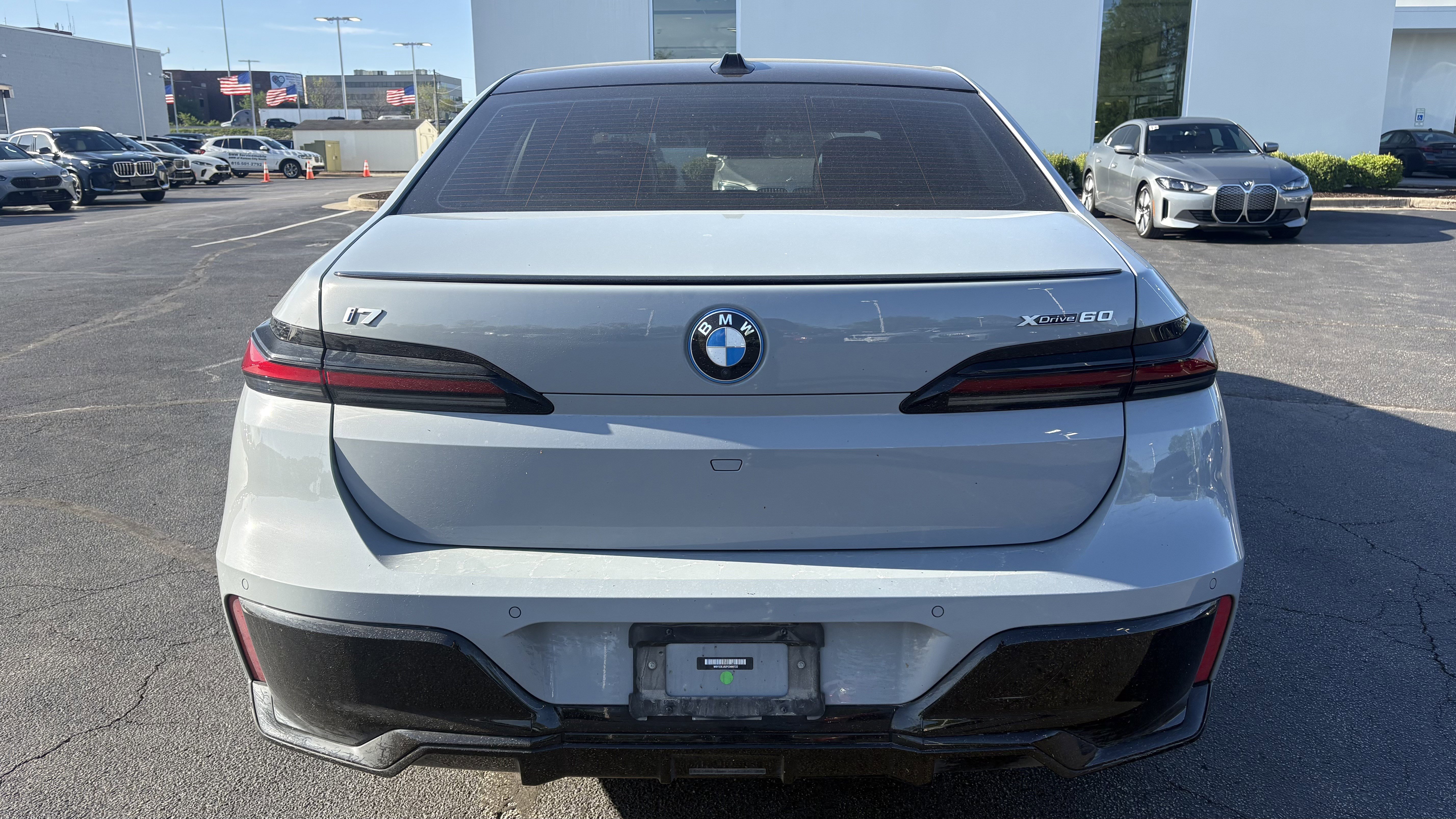 Certified 2023 BMW i7 xDrive60 w/ Executive Package 2 AWD/4WD image 9