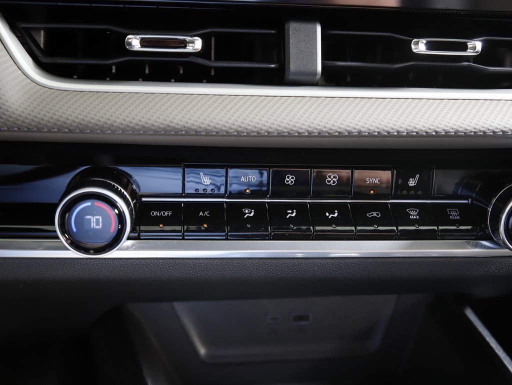 New 2026 Chevrolet Equinox LT w/ Convenience Package II image 18
