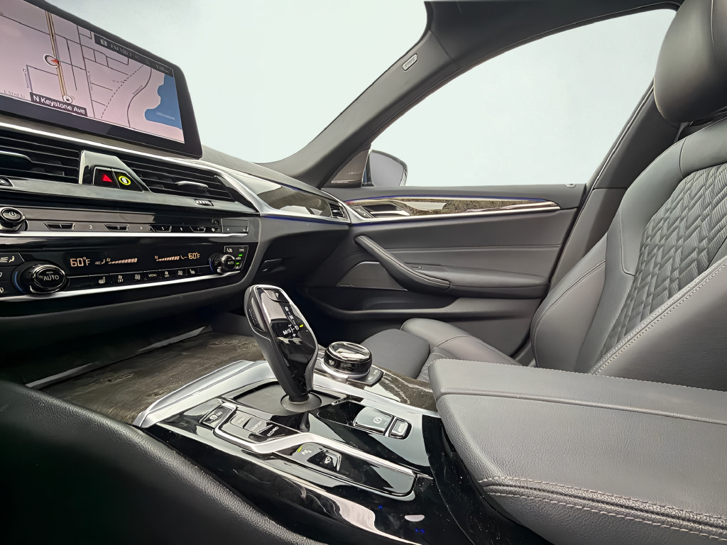 Used 2021 BMW 530i w/ Executive Package RWD image 76