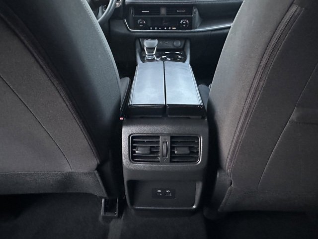 Certified 2023 Nissan Rogue SV image 24