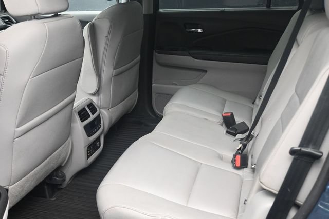 Used 2017 Honda Pilot Touring image 17