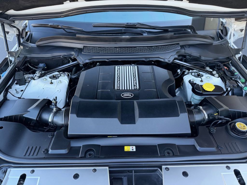 Used 2015 Land Rover Range Rover Autobiography image 41