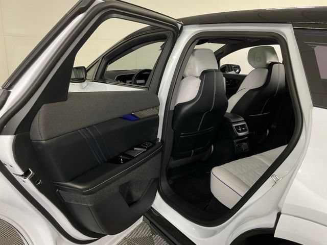 New 2026 Cadillac Optiq V AWD/4WD image 29
