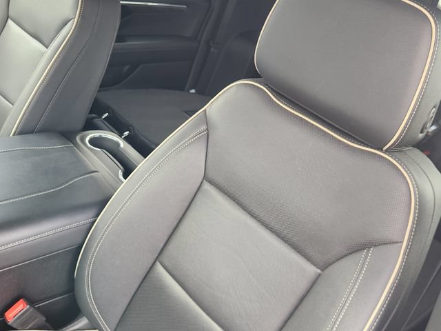 Certified 2025 Chevrolet Suburban Premier RWD image 24