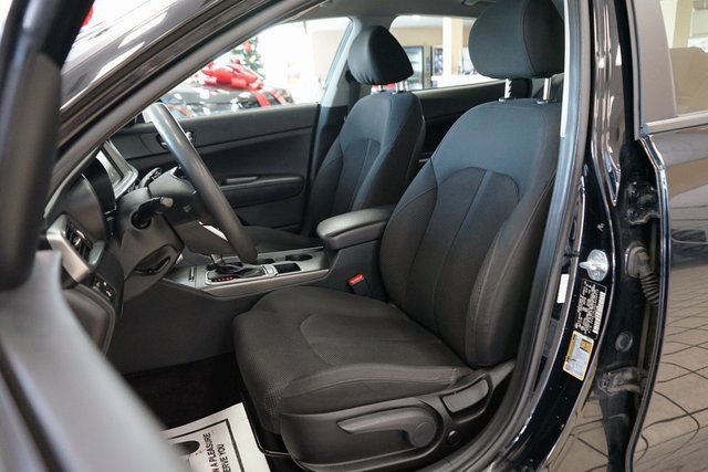 Used 2020 Kia Optima LX image 2