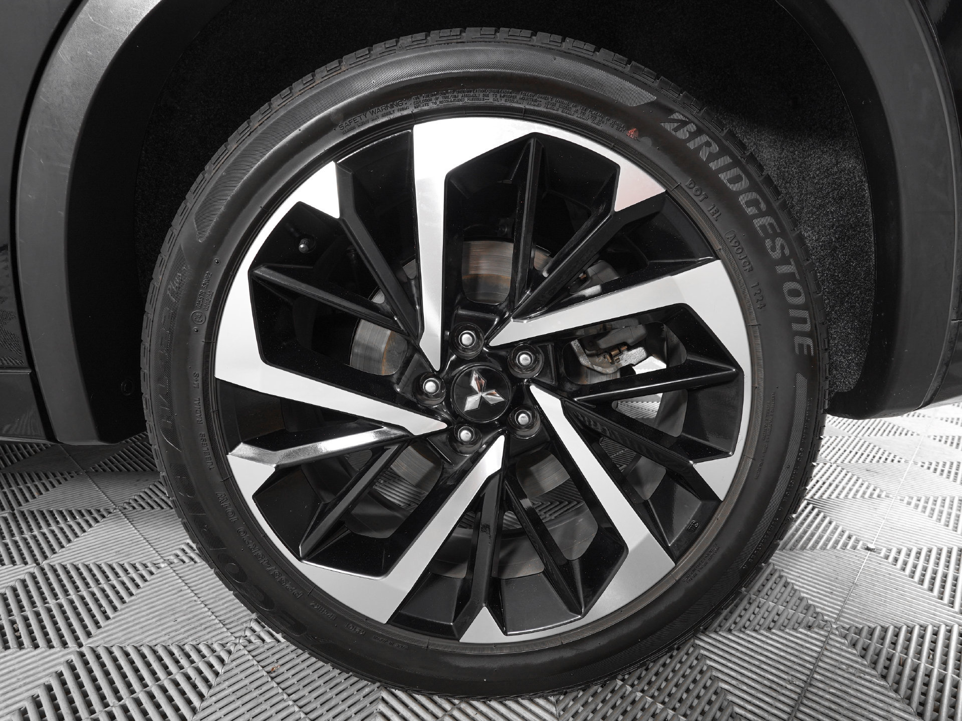 Used 2024 Mitsubishi Outlander SEL FWD image 34