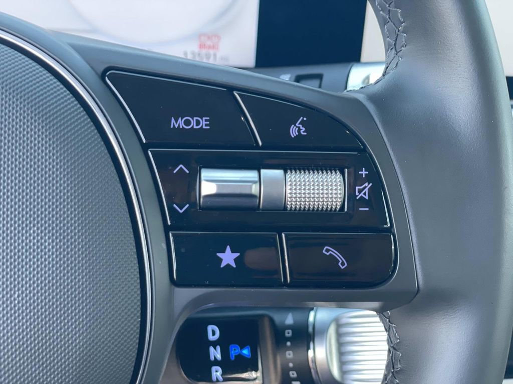 Used 2025 Hyundai Ioniq 6 SEL image 23