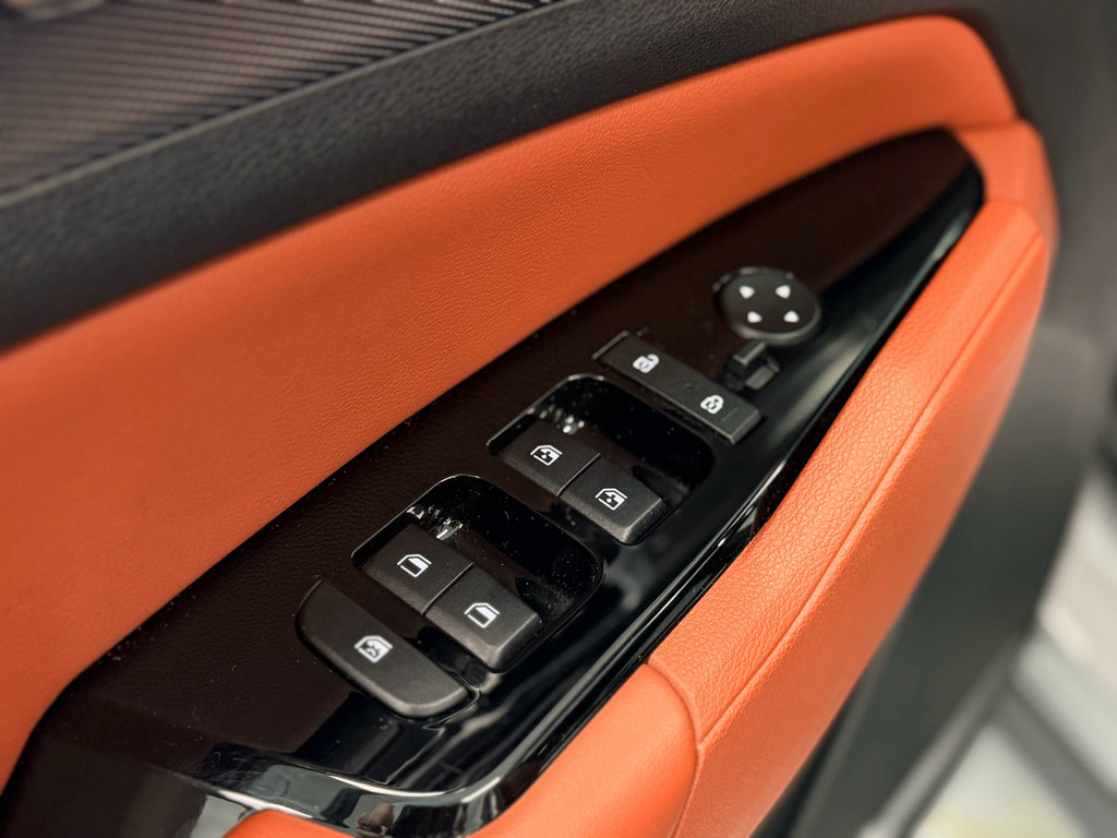 Used 2024 Kia Sportage SX image 19