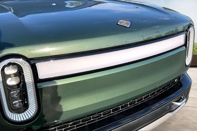 Used 2023 Rivian R1T Adventure Dual AWD/4WD image 32