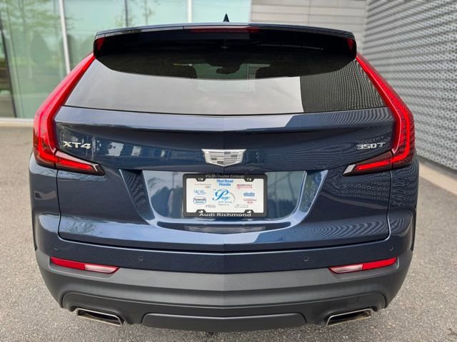 Used 2022 Cadillac XT4 Luxury w/ Cold Weather Package FWD image 4