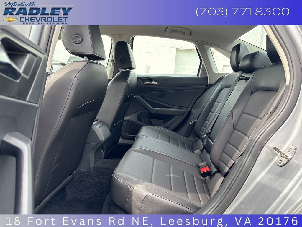 Used 2024 Volkswagen Jetta SE FWD image 22
