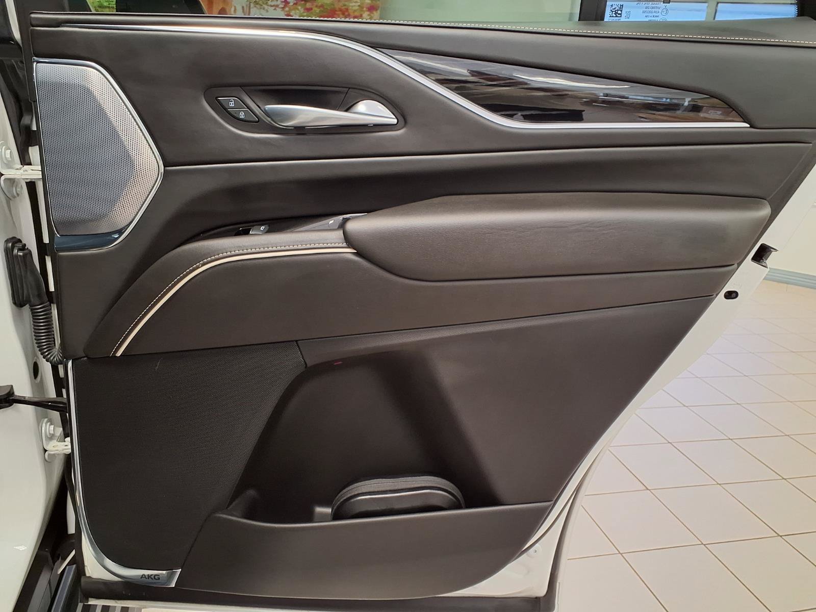 Certified 2023 Cadillac Escalade V w/ LPO, ONYX Package AWD/4WD image 14