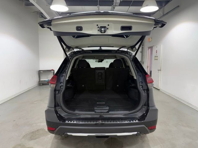 Used 2020 Nissan Rogue SV FWD image 8