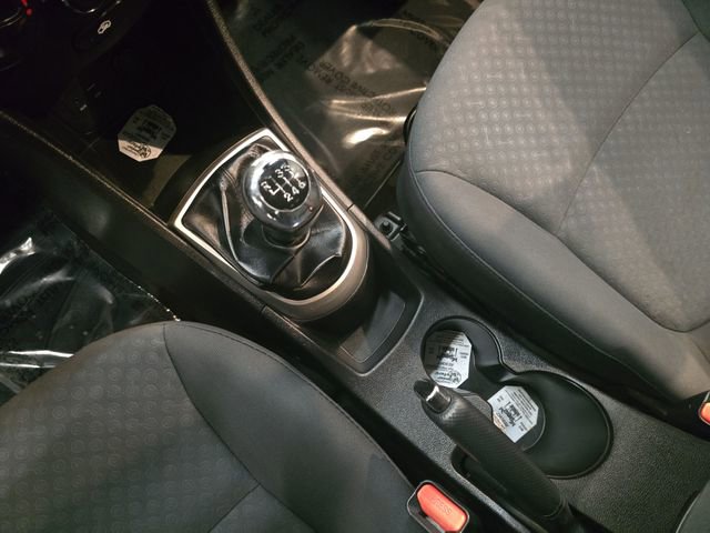 Used 2014 Hyundai Accent SE image 25