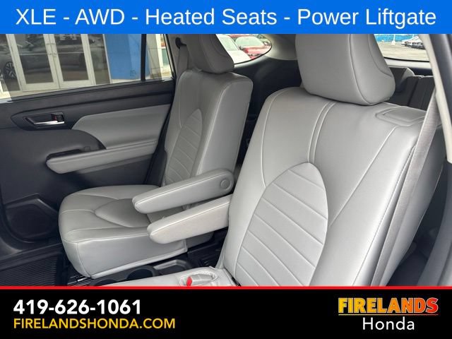 Used 2024 Toyota Highlander XLE AWD/4WD image 31