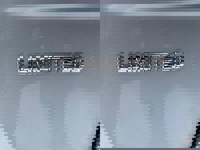 Used 2022 Toyota Prius Prime Limited image 15