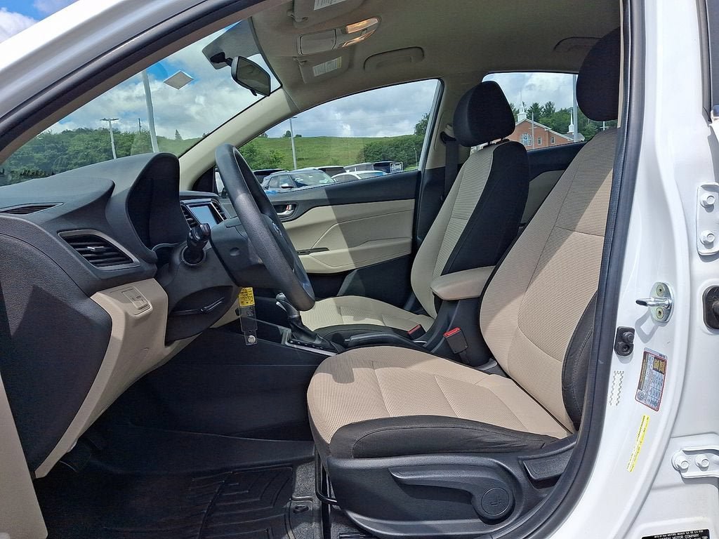 Used 2021 Hyundai Accent SEL FWD image 13