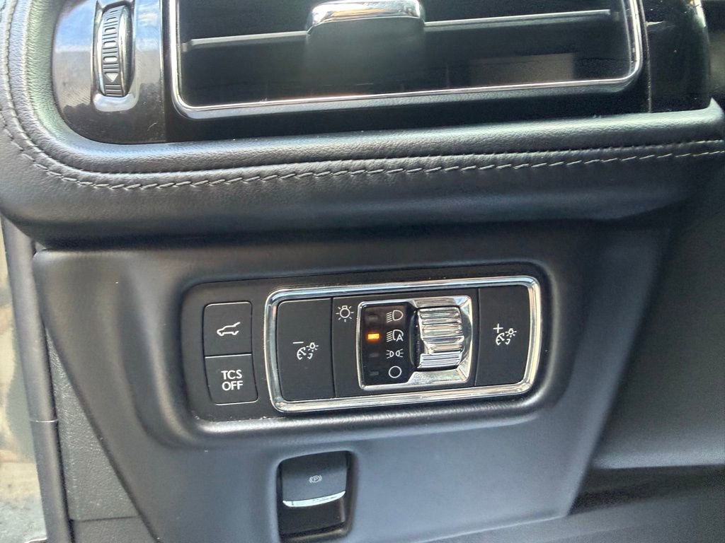 Used 2022 Lincoln Nautilus Reserve w/ Class II Trailer Tow Package image 13