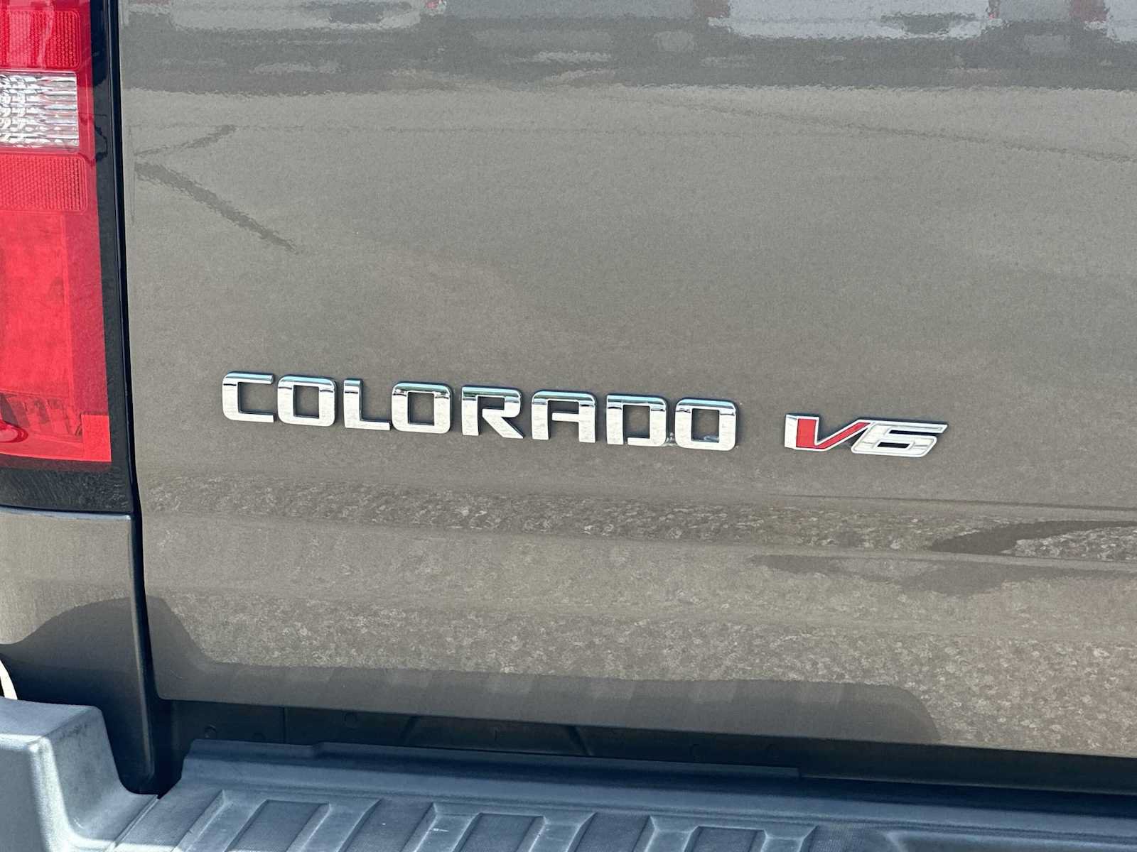 Used 2017 Chevrolet Colorado Z71 AWD/4WD image 13