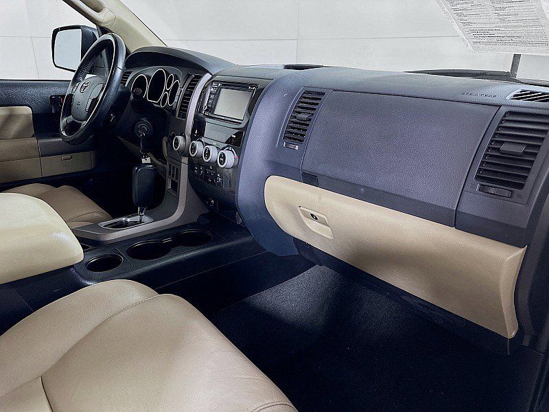 Used 2013 Toyota Sequoia SR5 w/ Premium Pkg image 31