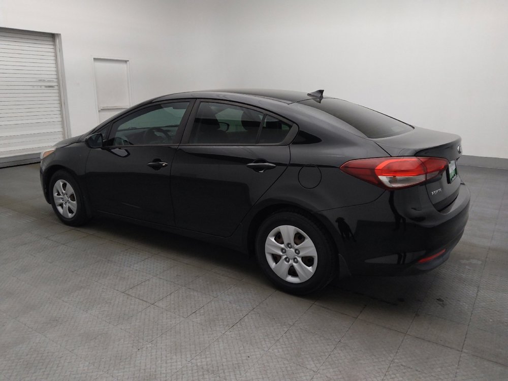 Used 2017 Kia Forte LX image 3