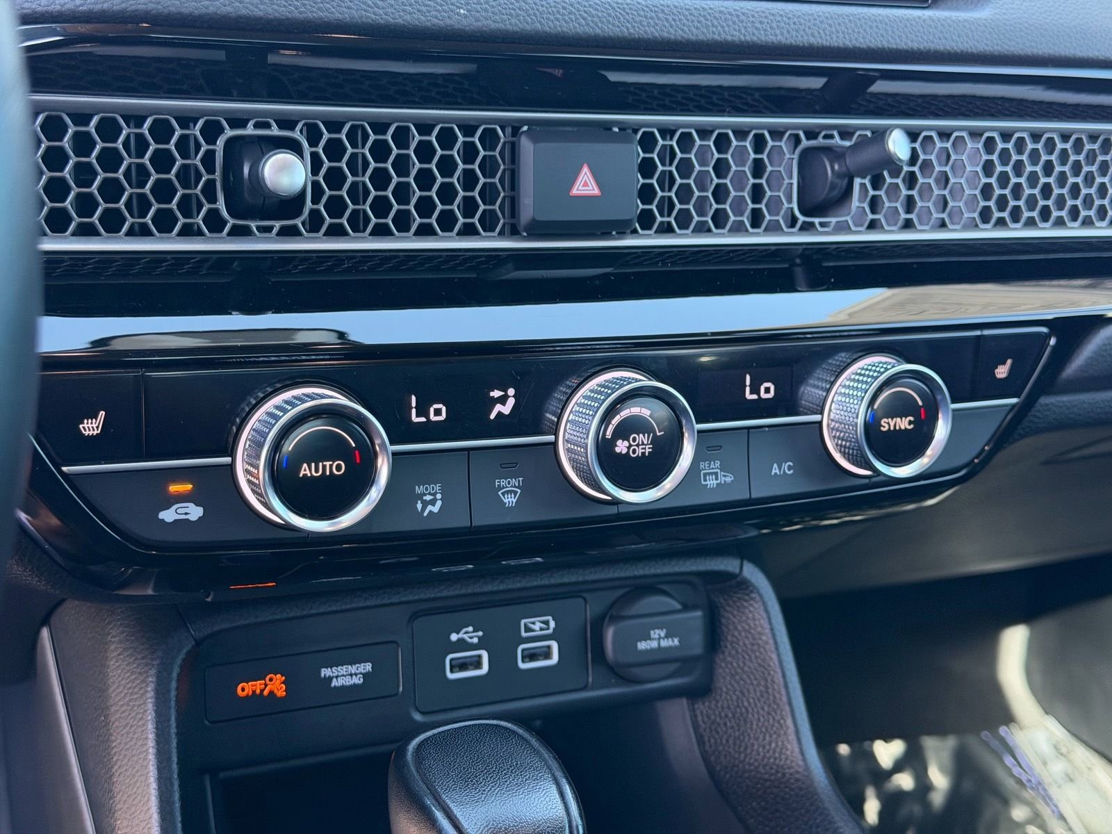 Used 2024 Honda Civic Touring image 29