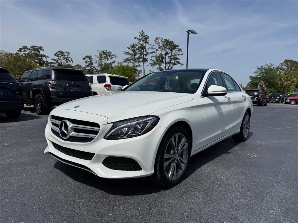 Used 2015 Mercedes-Benz C 300 4MATIC Sedan image 4