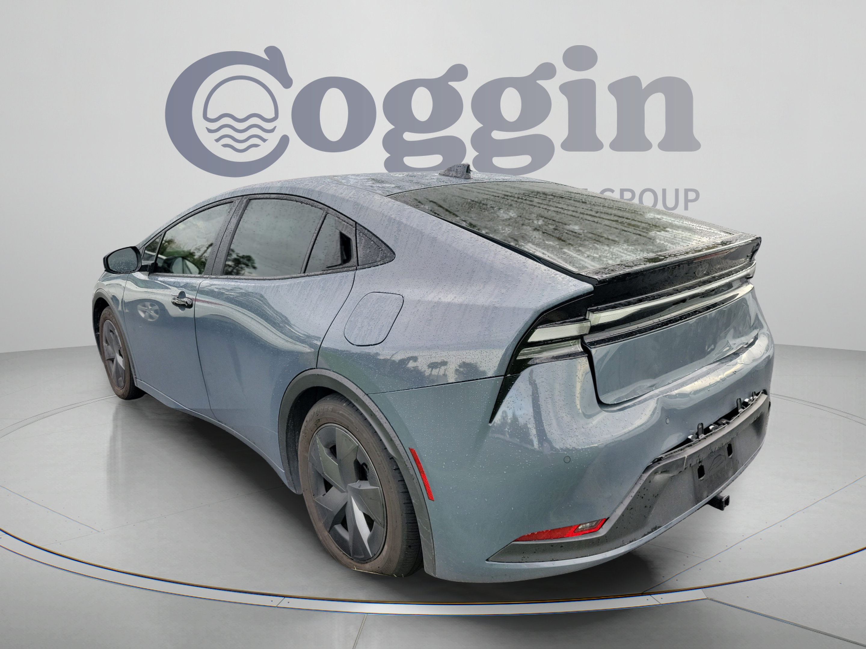 Used 2026 Toyota Prius Plug-In Hybrid FWD image 3