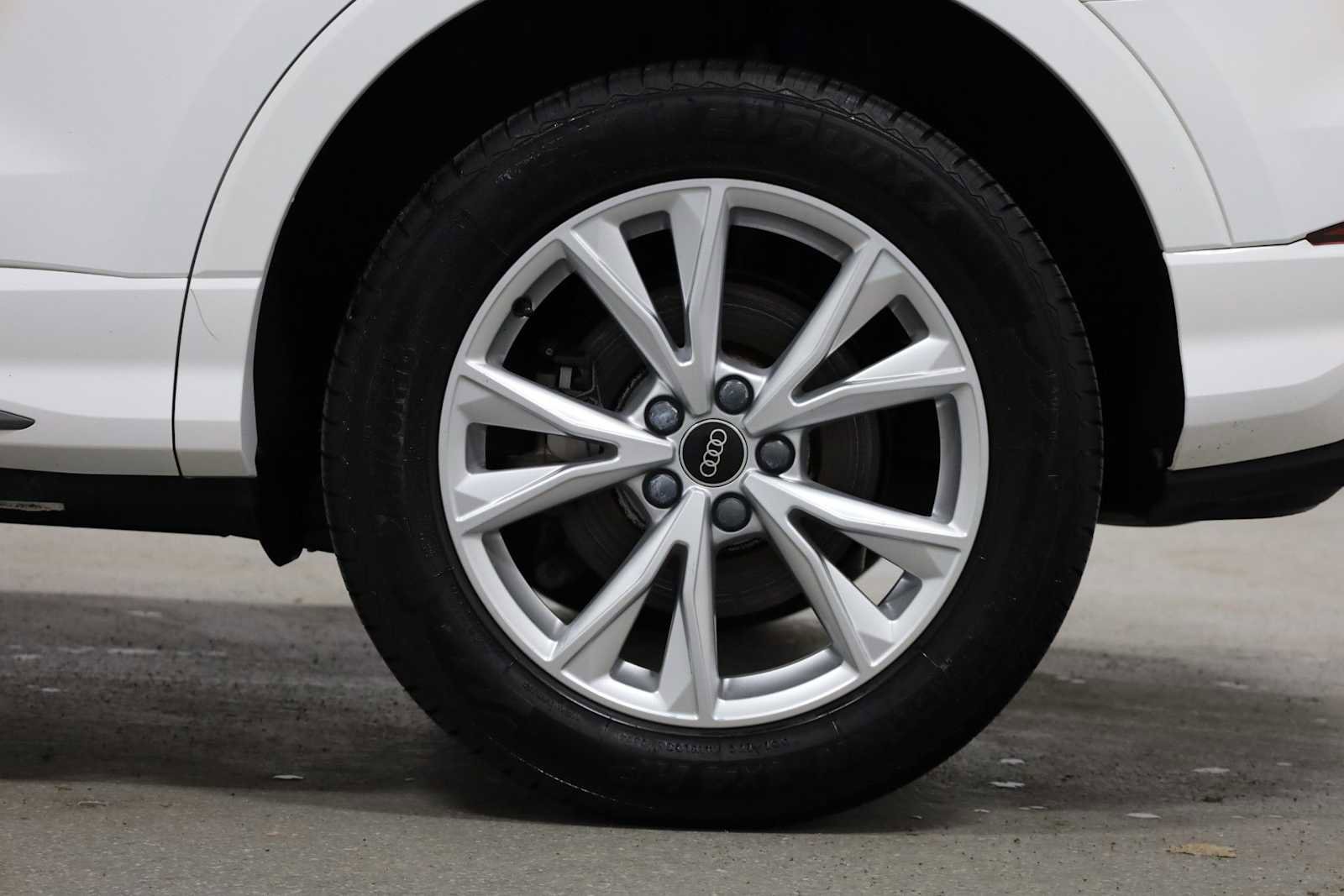 Used 2023 Audi Q3 2.0T Premium w/ Convenience Package image 35