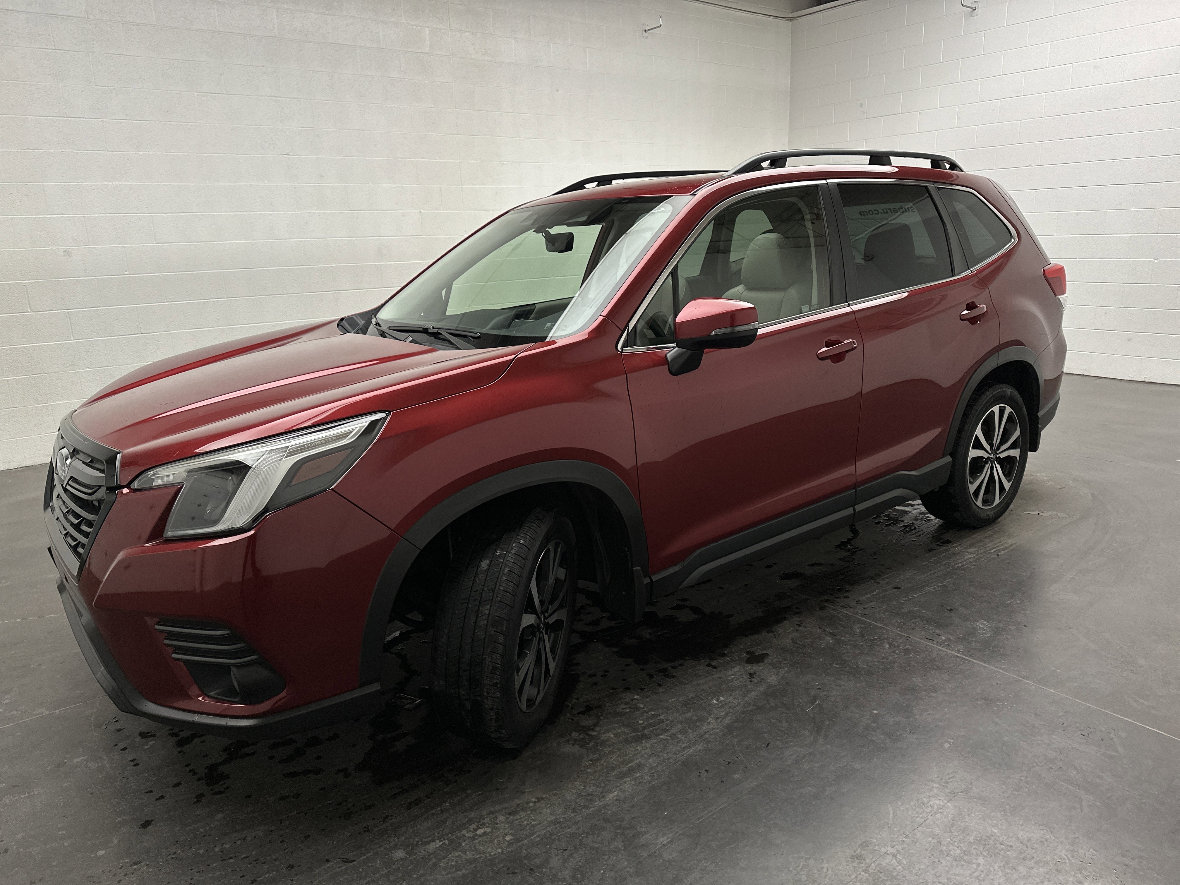 Used 2022 Subaru Forester Limited image 4