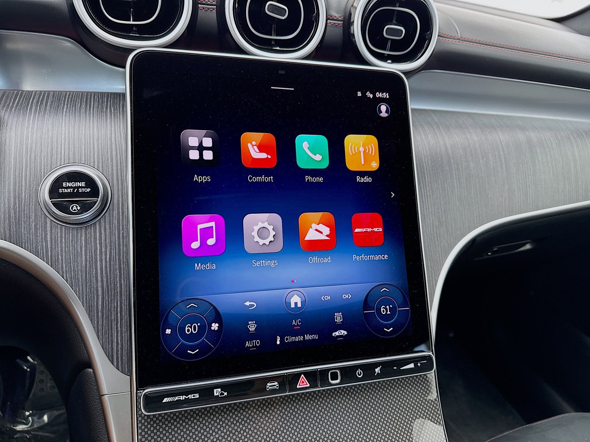 Used 2025 Mercedes-Benz GLC 43 AMG 4MATIC image 9