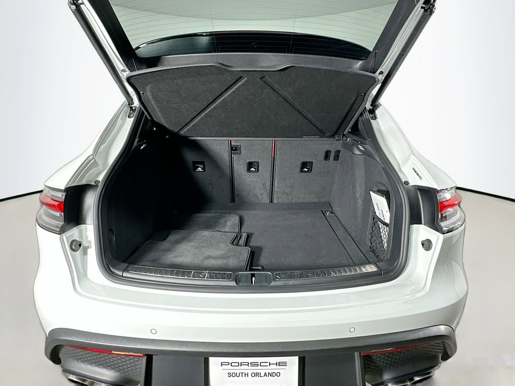 Used 2023 Porsche Macan S image 28