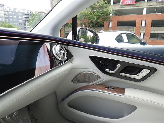 Certified 2023 Mercedes-Benz EQS 580 4MATIC Sedan w/ Manufactur Interior Package image 17