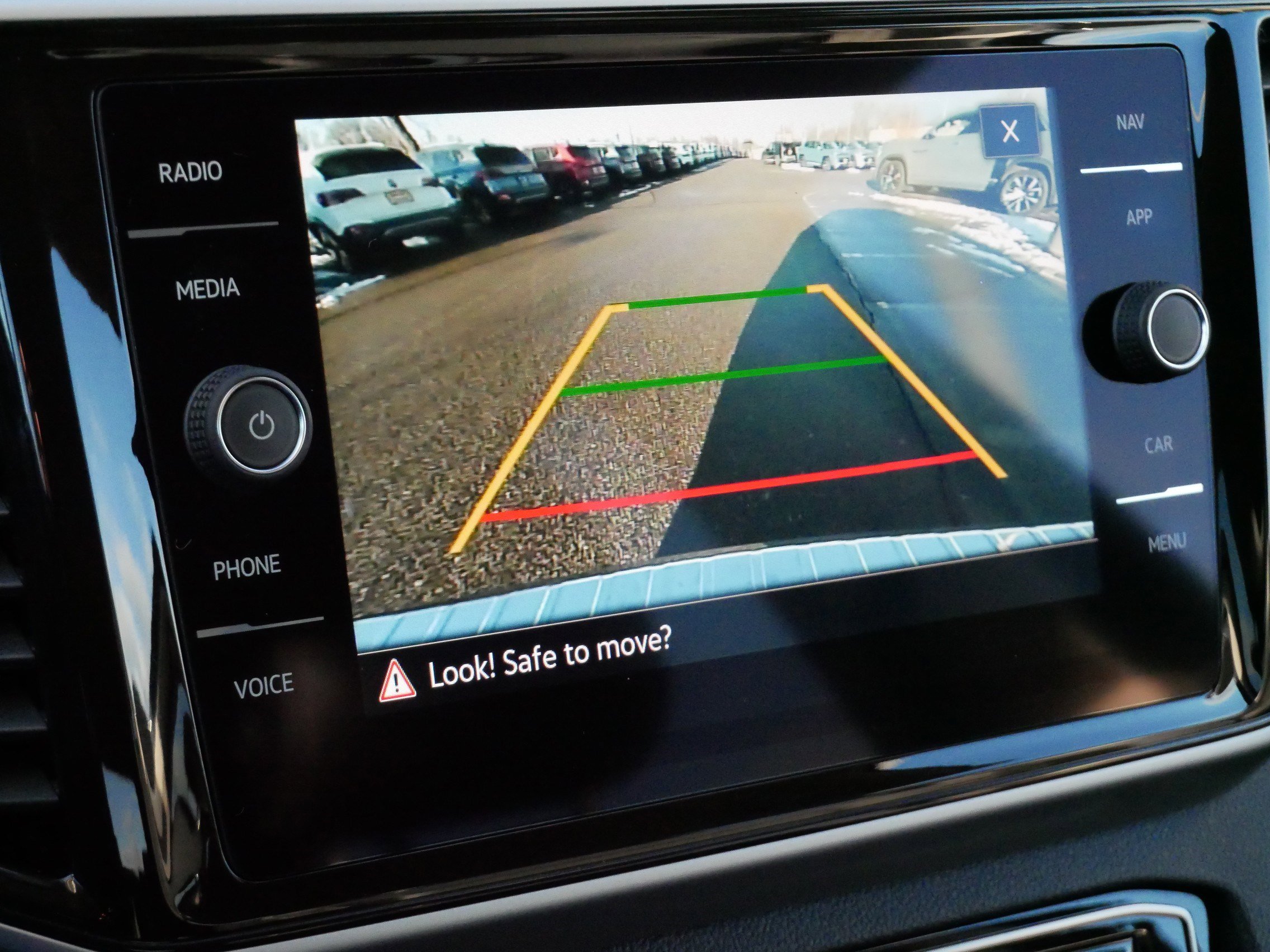 Certified 2023 Volkswagen Atlas SEL R-Line image 31