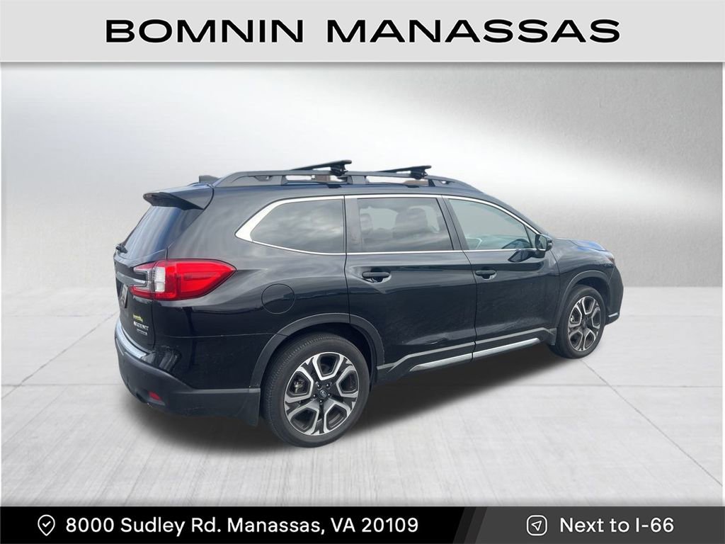 Used 2023 Subaru Ascent Limited image 3